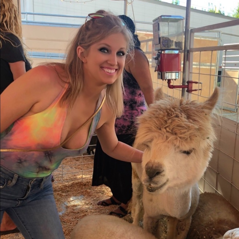 Meet your Posher, Amanda